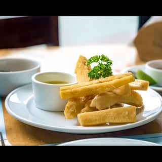 Large Yuca  16