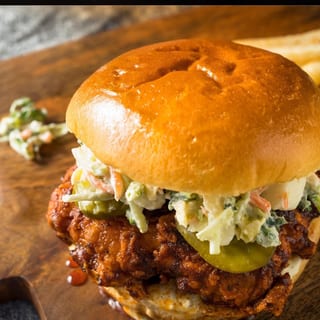 BBQ FRIED CHICKEN SANDWICH 