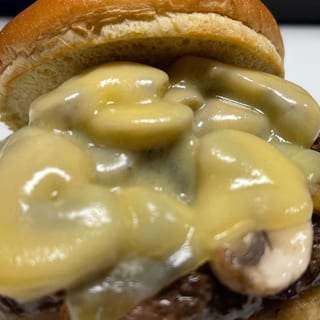 White Cheese & Mushrooms (single 4oz Burger)